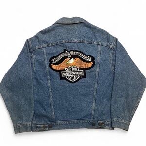 vintage 1990 levi's denim jacket with harley davidson accessories & patch